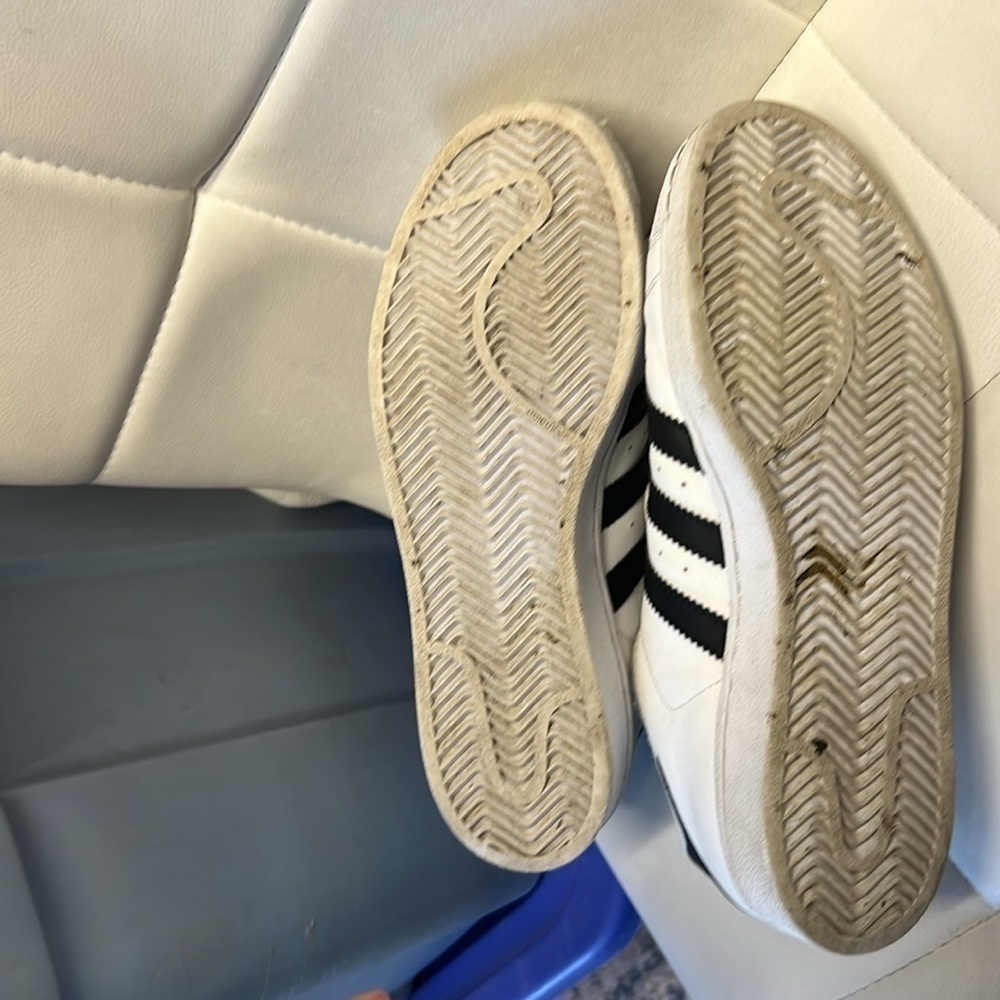 Adidas Originals Superstar white sneakers Size 71/2 Fair condition - Picture 5 of 5